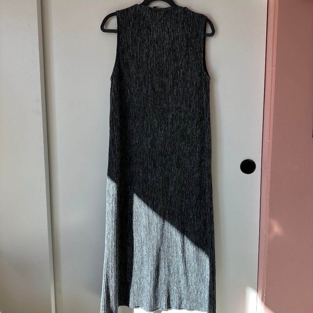 Long Sleeveless Ribbed Knit Dress